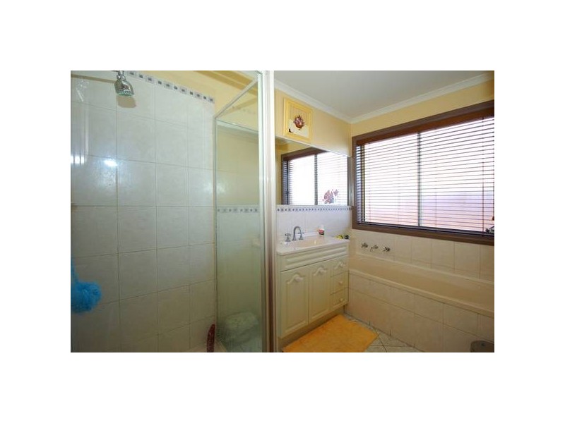 12 Hopegood Place, Lynbrook VIC 3975