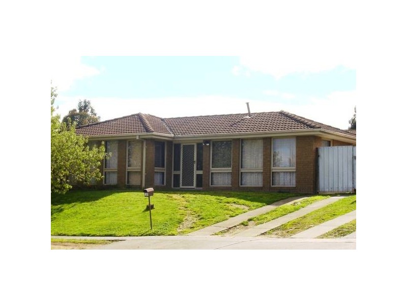 131 Oaktree Drive, Hampton Park VIC 3976