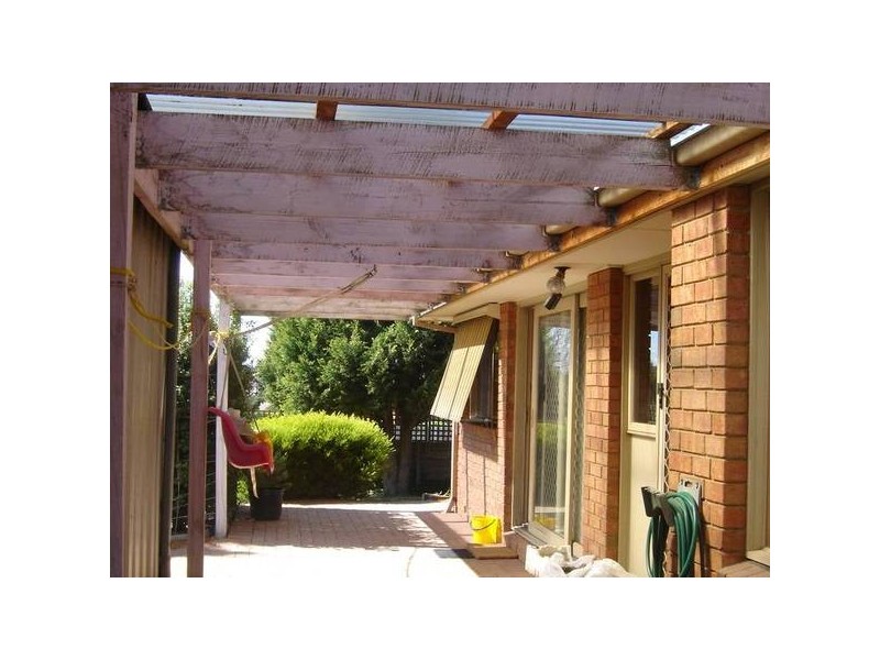 42 Michelle Drive, Hampton Park VIC 3976