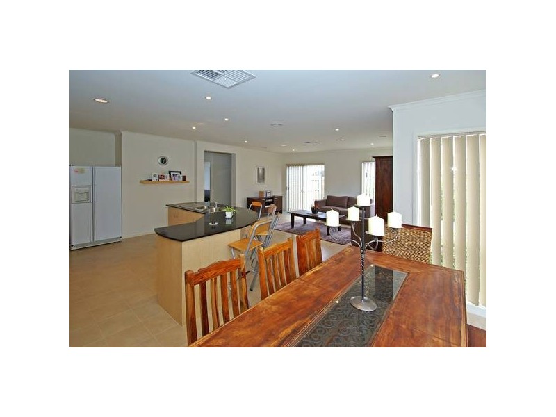 41 Franklin Parade, Lynbrook VIC 3975