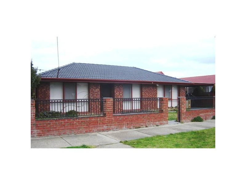 32 Fordholm Road, Hampton Park VIC 3976