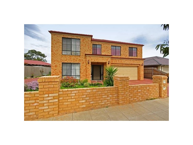 1 Astley Wynd, Lynbrook VIC 3975