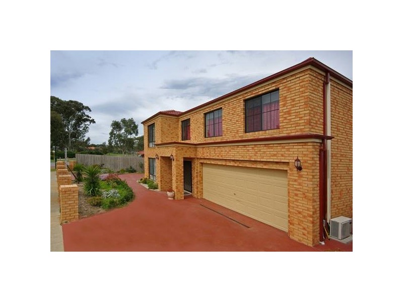 1 Astley Wynd, Lynbrook VIC 3975