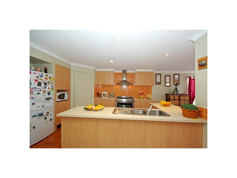 1 Astley Wynd, Lynbrook VIC 3975