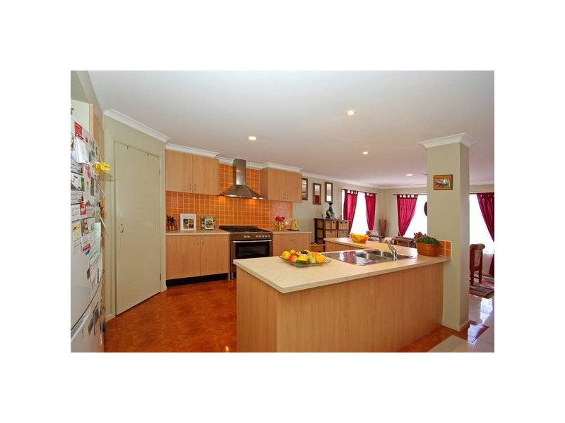 1 Astley Wynd, Lynbrook VIC 3975