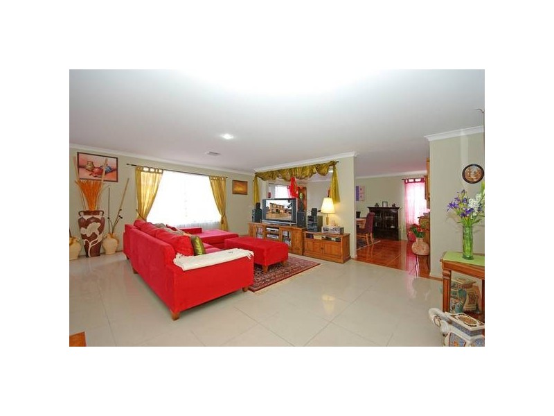 1 Astley Wynd, Lynbrook VIC 3975