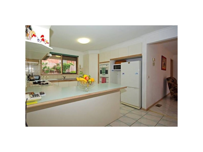 11 Fernshaw Gardens, Hallam VIC 3803