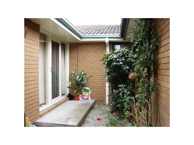 11 Dotterel Close, Doveton VIC 3177