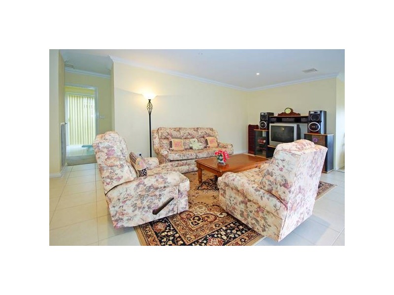 7 Ratcliffe Way, Lynbrook VIC 3975