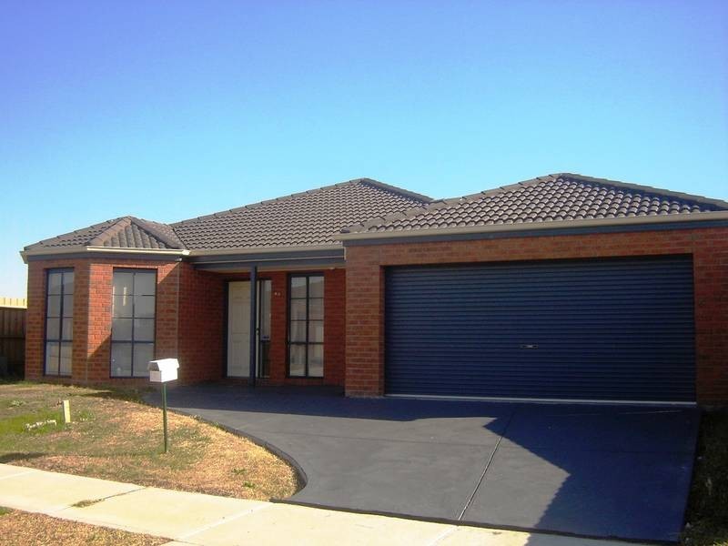 5 Speranza Place, Lynbrook VIC 3975