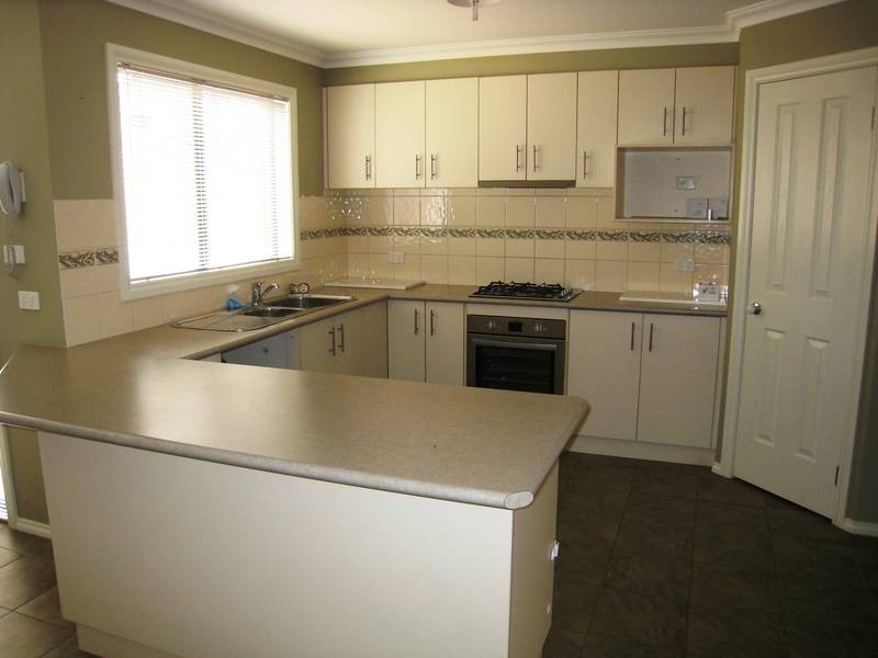 5 Speranza Place, Lynbrook VIC 3975