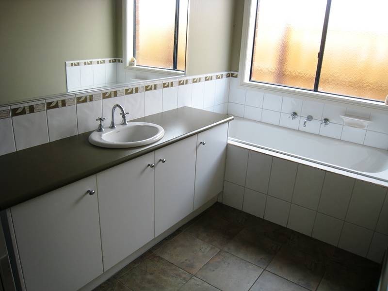 5 Speranza Place, Lynbrook VIC 3975