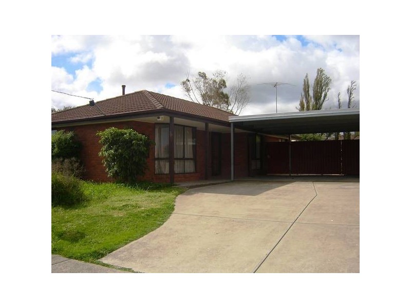 30 Strong Drive, Hampton Park VIC 3976