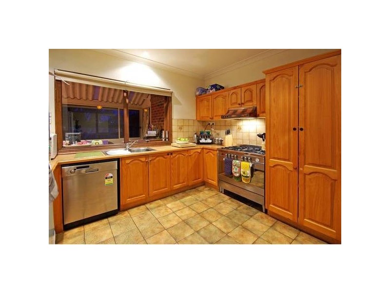 112 Beechers Road, Clyde VIC 3978