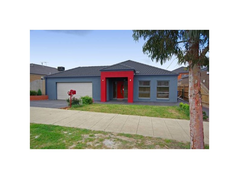 82 Aylmer Road, Lynbrook VIC 3975
