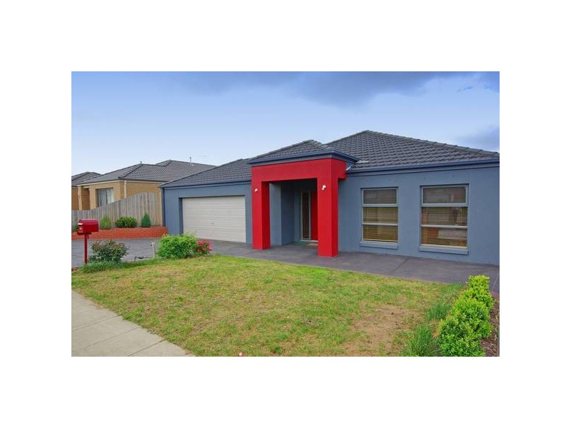 82 Aylmer Road, Lynbrook VIC 3975