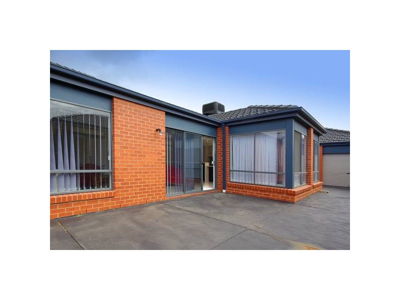 82 Aylmer Road, Lynbrook VIC 3975