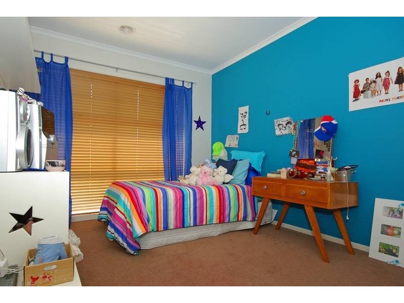 7 Hanrahan Wynd, Lynbrook VIC 3975