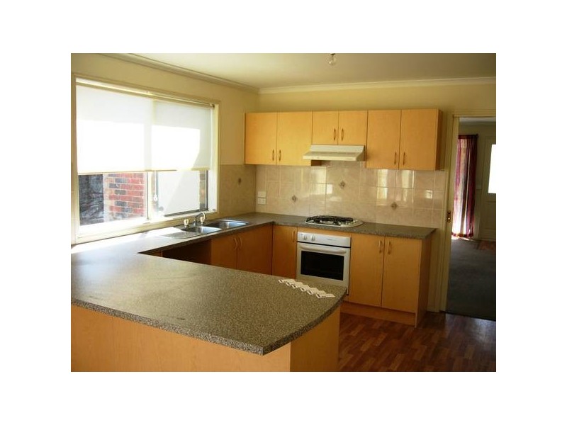 5 Glenora Way, Hampton Park VIC 3976