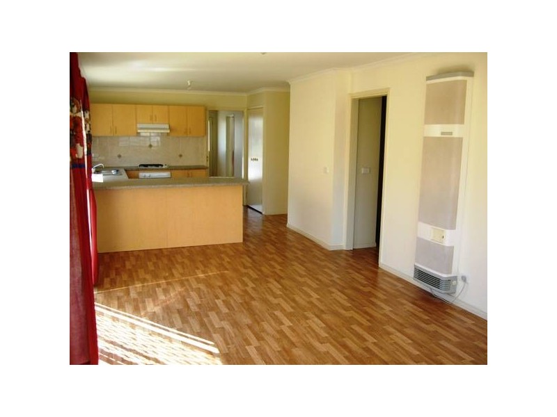 5 Glenora Way, Hampton Park VIC 3976