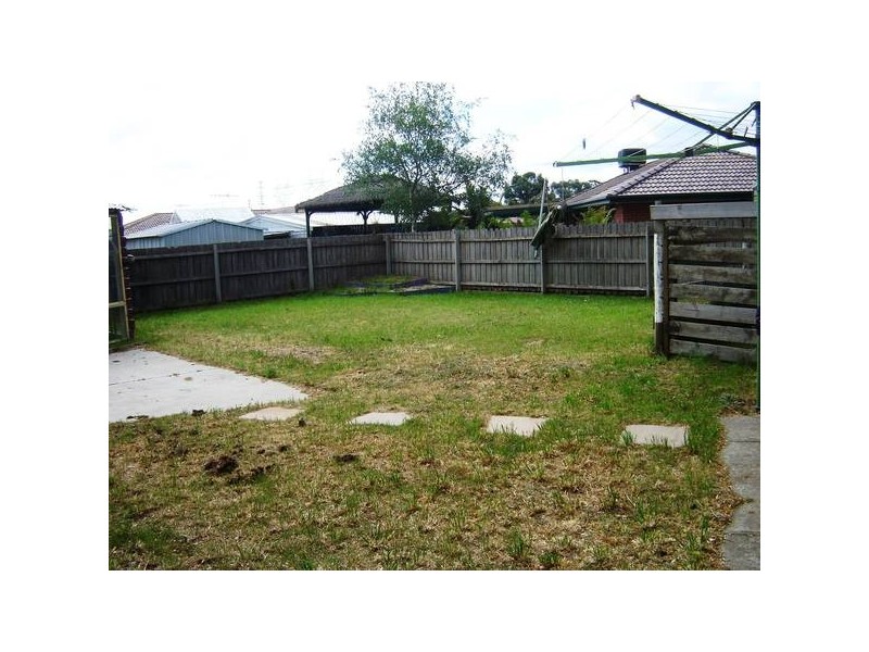 22 Terrence Drive, Cranbourne North VIC 3977