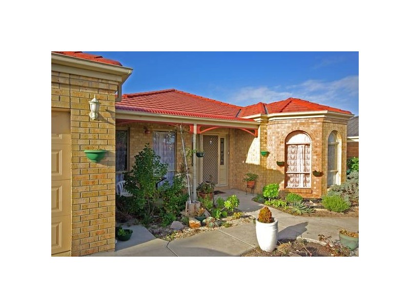 7 Dennis Close, Lynbrook VIC 3975