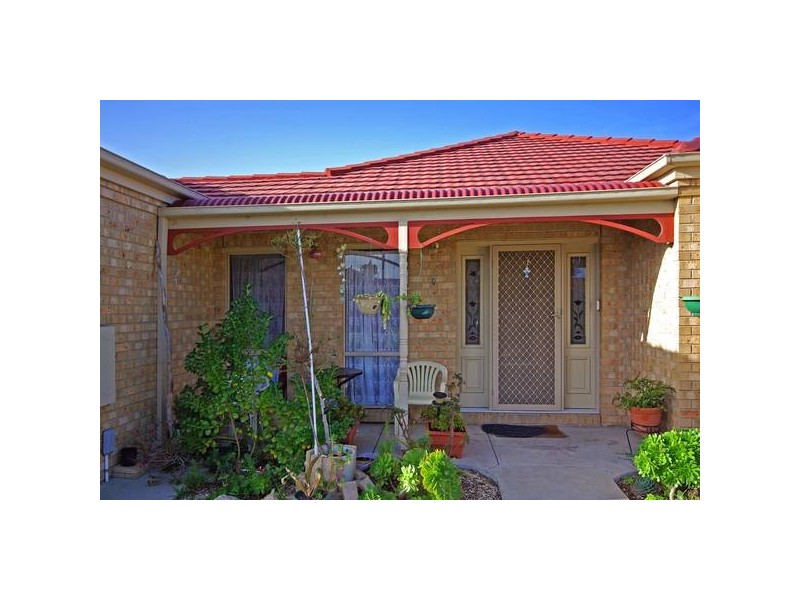 7 Dennis Close, Lynbrook VIC 3975