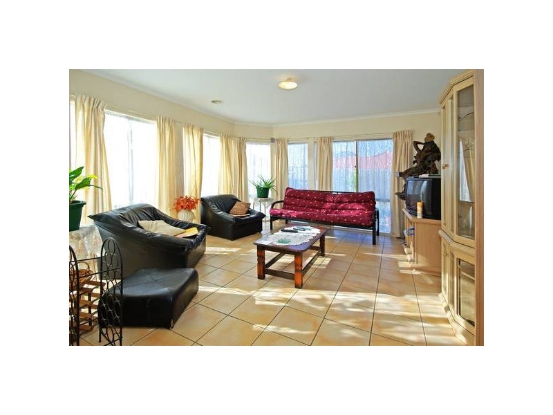 7 Dennis Close, Lynbrook VIC 3975