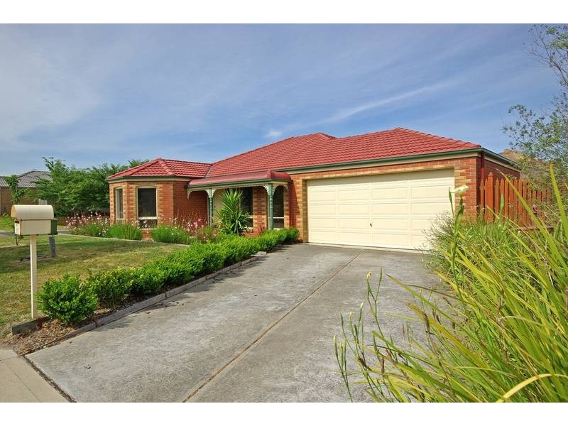 11 Sugar Bush Drive, Lynbrook VIC 3975