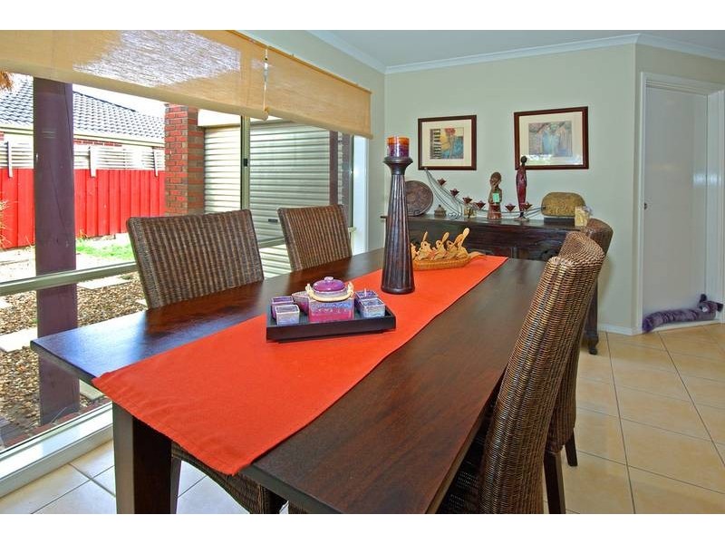 11 Sugar Bush Drive, Lynbrook VIC 3975