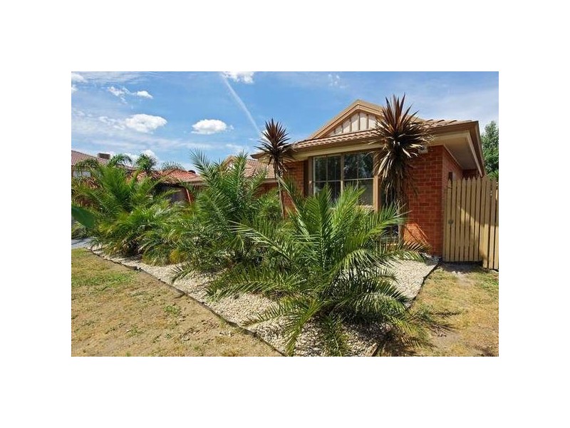 7 Brady Close, Lynbrook VIC 3975