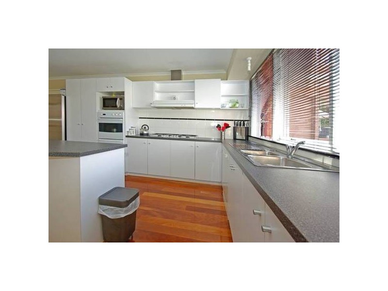 7 Brady Close, Lynbrook VIC 3975