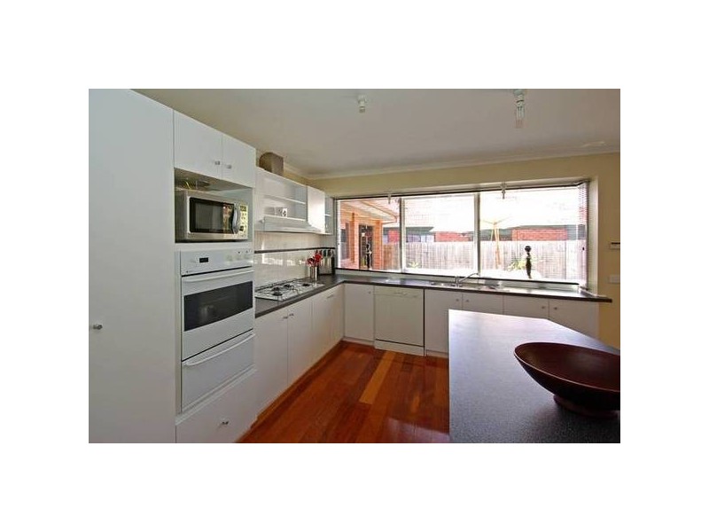 7 Brady Close, Lynbrook VIC 3975