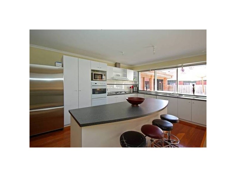 7 Brady Close, Lynbrook VIC 3975