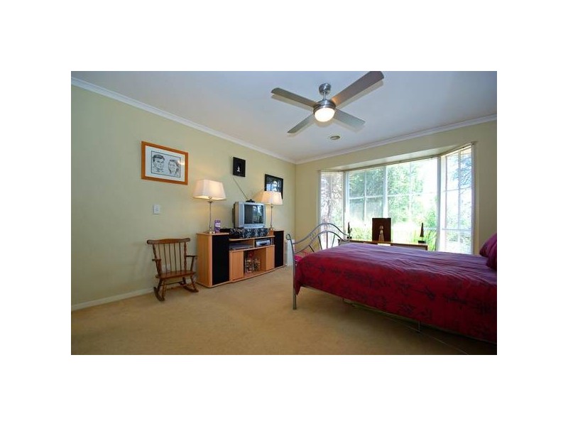 7 Brady Close, Lynbrook VIC 3975