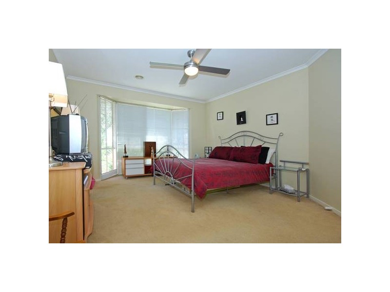 7 Brady Close, Lynbrook VIC 3975