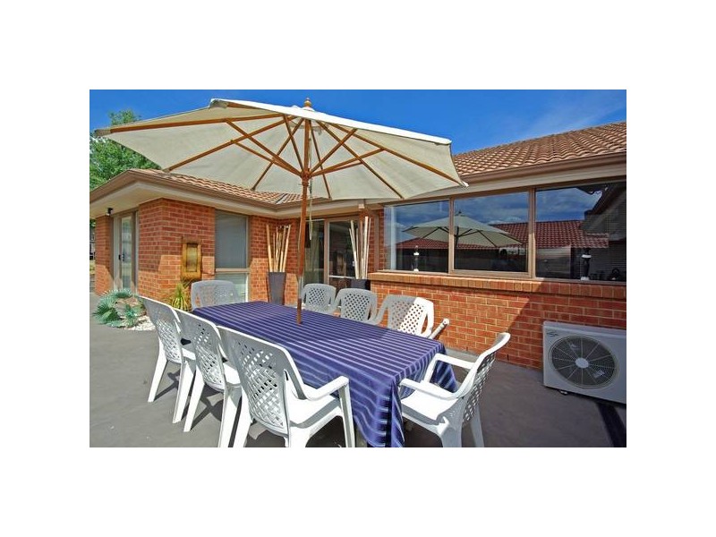 7 Brady Close, Lynbrook VIC 3975