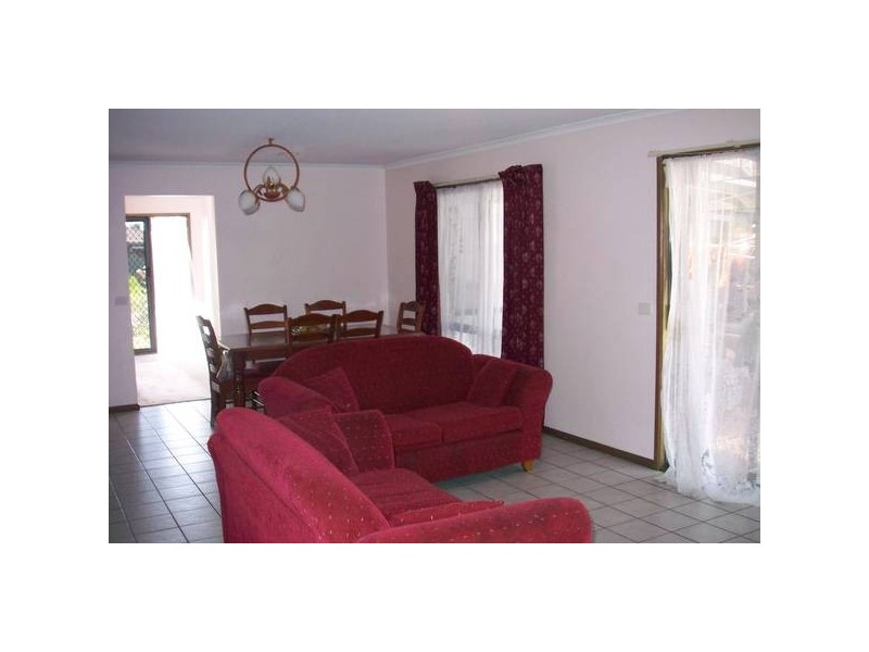 5 Coriyule Court, Cranbourne North VIC 3977