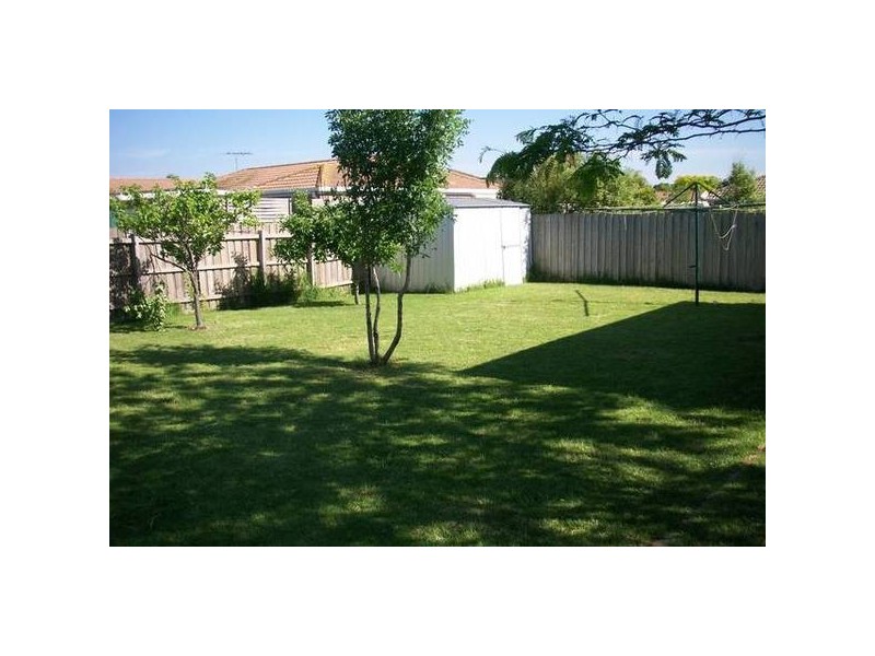 5 Coriyule Court, Cranbourne North VIC 3977