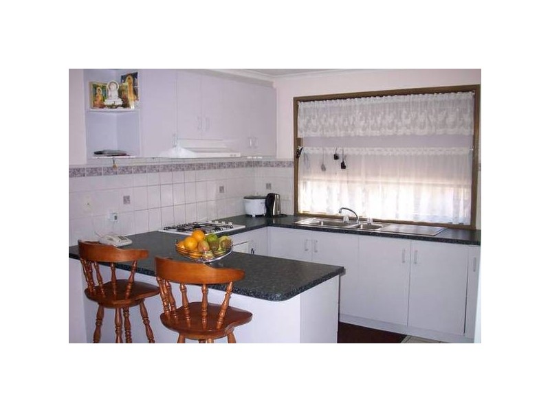 5 Coriyule Court, Cranbourne North VIC 3977