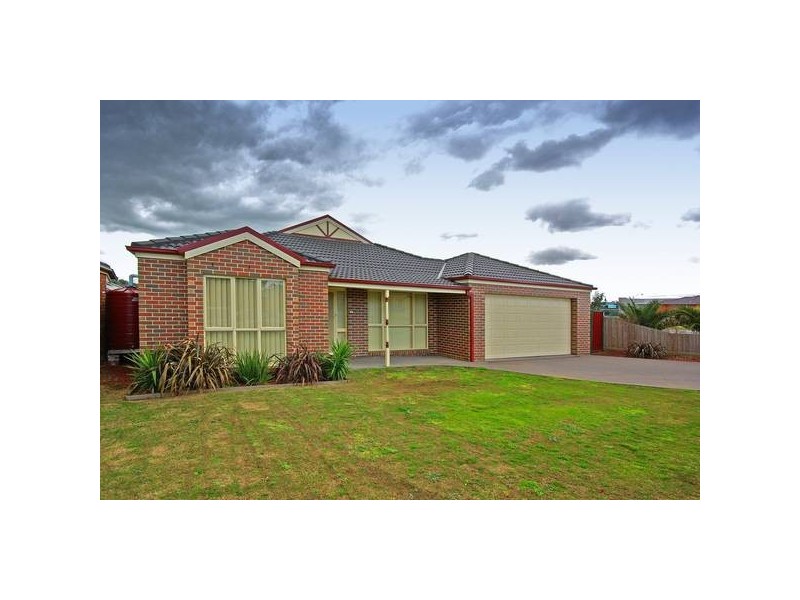 7 Ratcliffe Way, Lynbrook VIC 3975