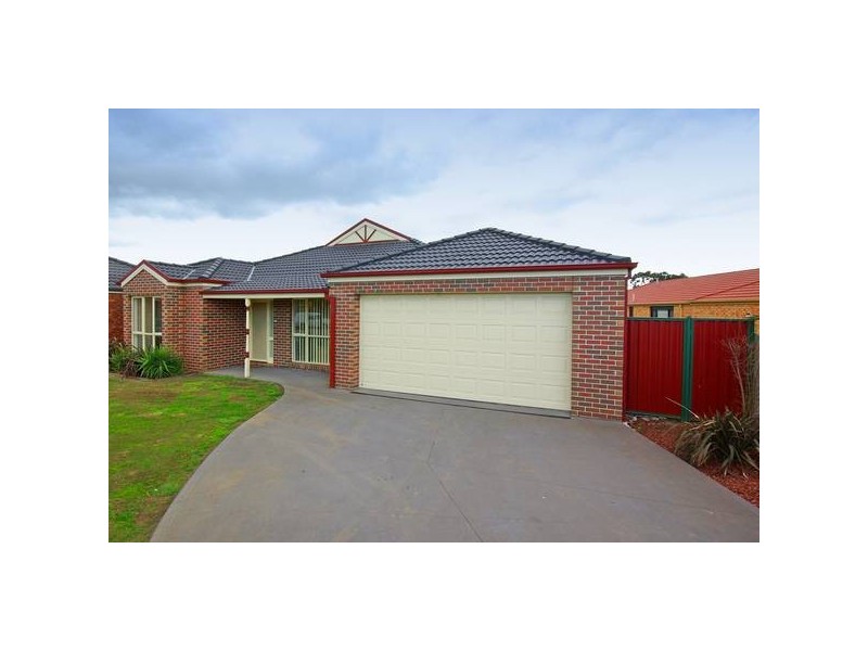7 Ratcliffe Way, Lynbrook VIC 3975