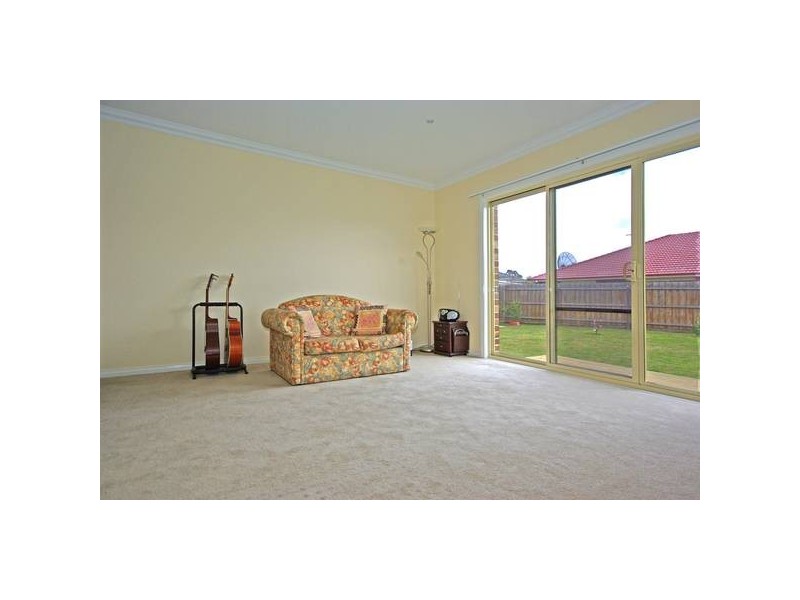 7 Ratcliffe Way, Lynbrook VIC 3975