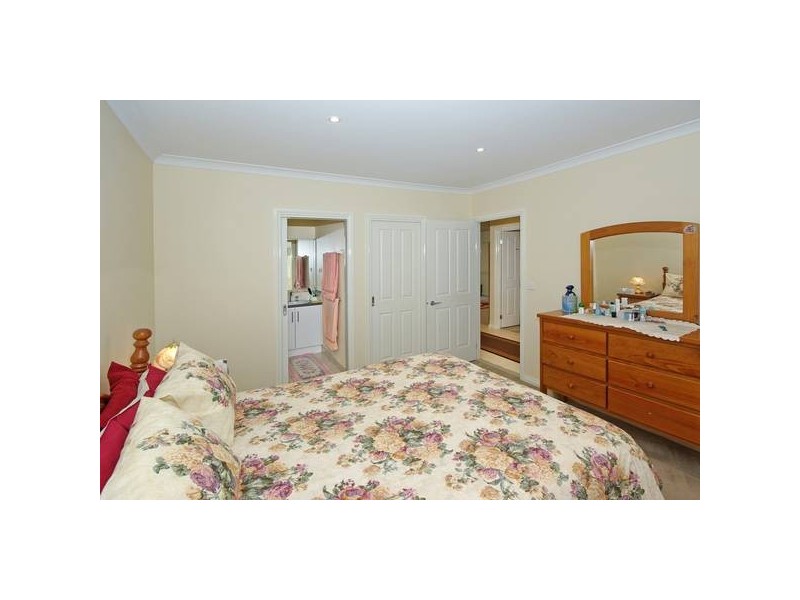 7 Ratcliffe Way, Lynbrook VIC 3975