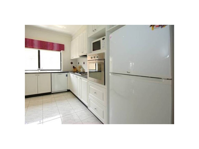 9 Rowcroft Avenue, Lynbrook VIC 3975