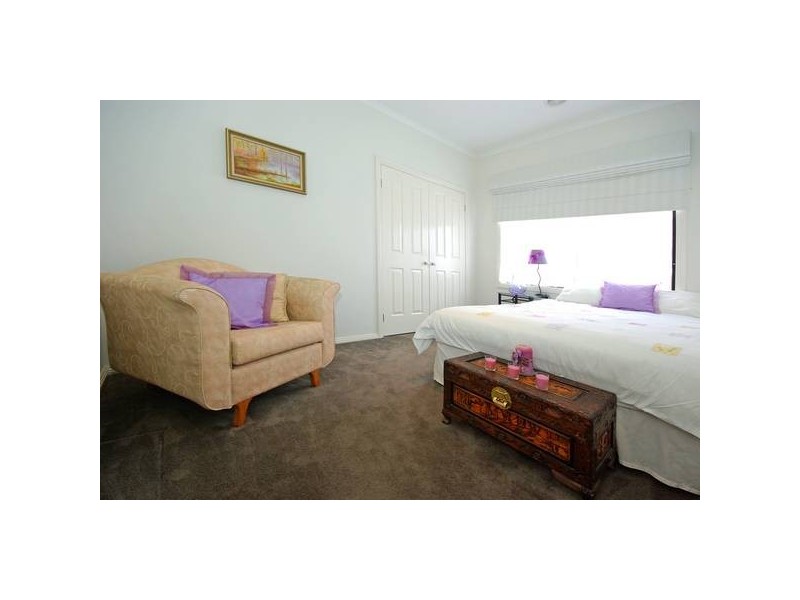 9 Rowcroft Avenue, Lynbrook VIC 3975