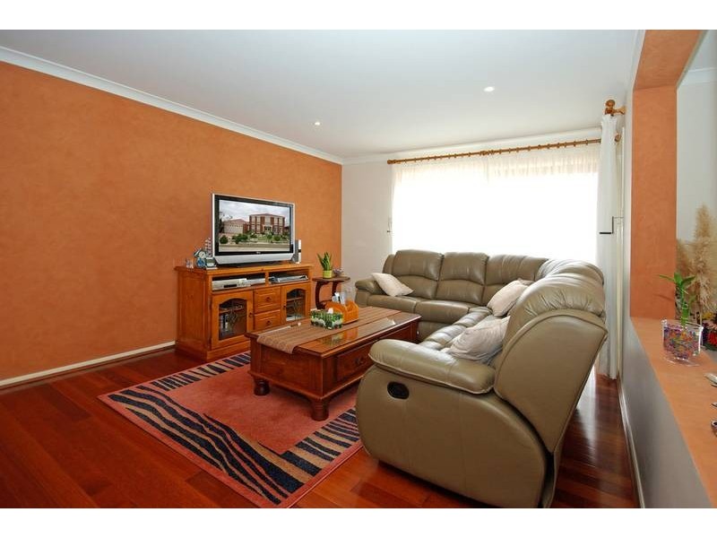 7 Upfield Walk, Lynbrook VIC 3975