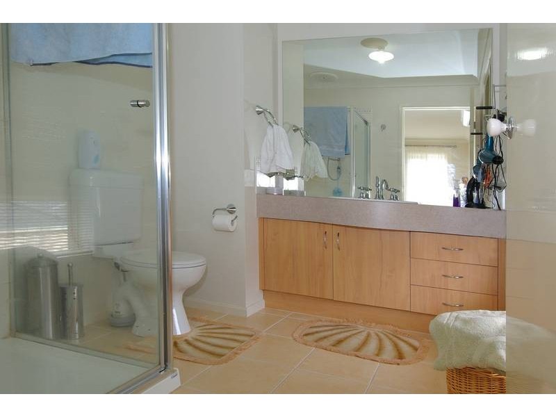7 Upfield Walk, Lynbrook VIC 3975