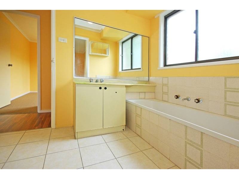 2 Dulnain Close, Hampton Park VIC 3976