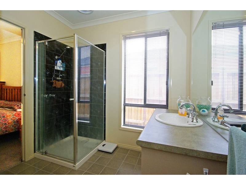 21 Tea Tree Court, Lyndhurst VIC 3975